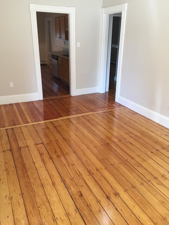 3 High St Pl in Brookline, MA - Foto de edificio - Building Photo