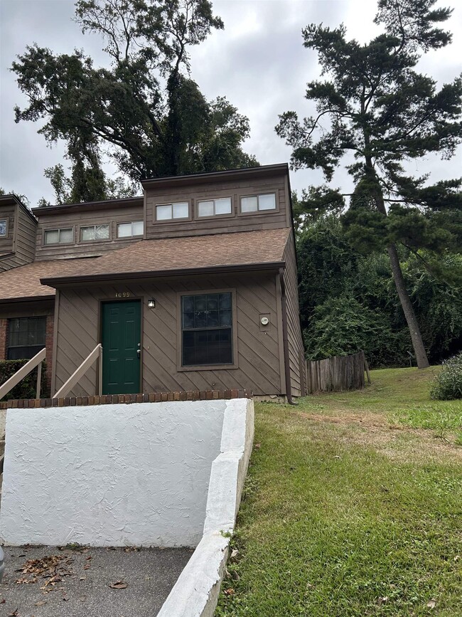 1099 Ocala Rd in Tallahassee, FL - Building Photo - Building Photo