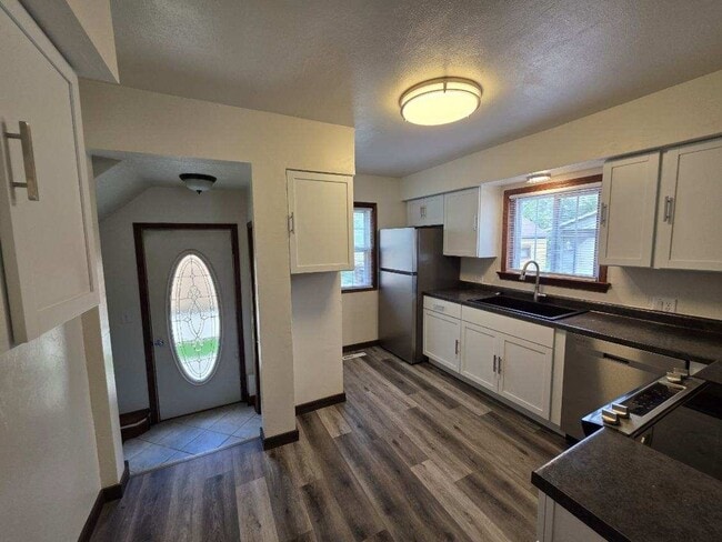 226 Lake St in Menasha, WI - Building Photo - Building Photo