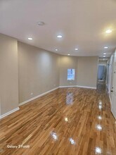 5709 W Irving Park Rd in Chicago, IL - Building Photo - Building Photo