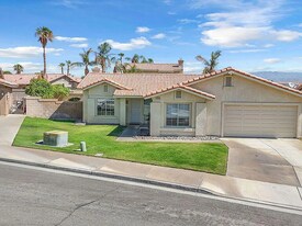 79200 Violet Ct in La Quinta, CA - Building Photo
