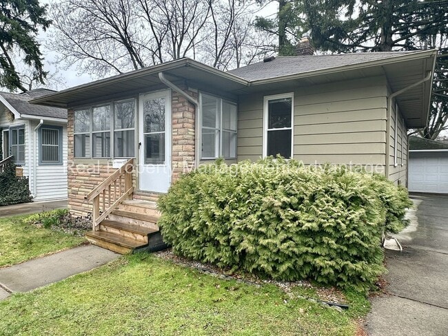 611 Oakland Ave in Royal Oak, MI - Building Photo - Building Photo