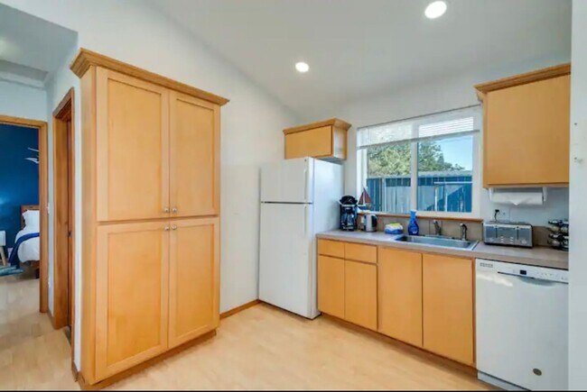 property at 1030 Mt Olympus Ave SE