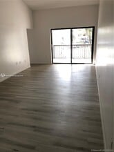 9421 Fontainebleau Blvd, Unit # 212-35 in Miami, FL - Building Photo - Building Photo