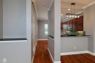 724 Skyline Bluff Ct in Fort Worth, TX - Building Photo - Building Photo