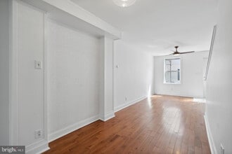 1563 E Hewson St in Philadelphia, PA - Building Photo - Building Photo