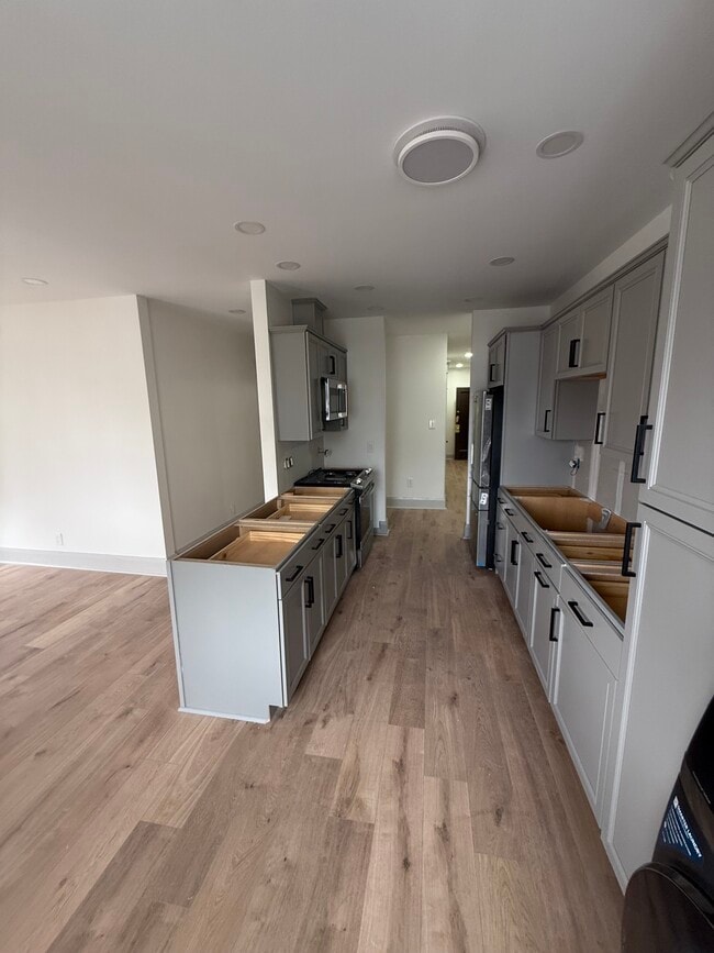 2929 Delaware Ave, Unit 3 in Kenmore, NY - Building Photo - Building Photo