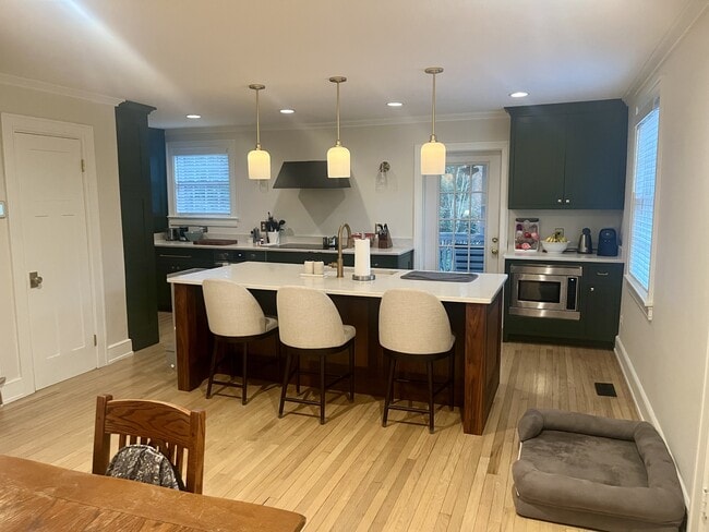 7501 Three Chopt Rd in Richmond, VA - Building Photo - Building Photo