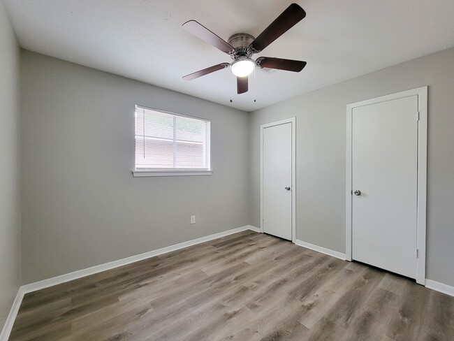 property at 3121 Proswimmer St