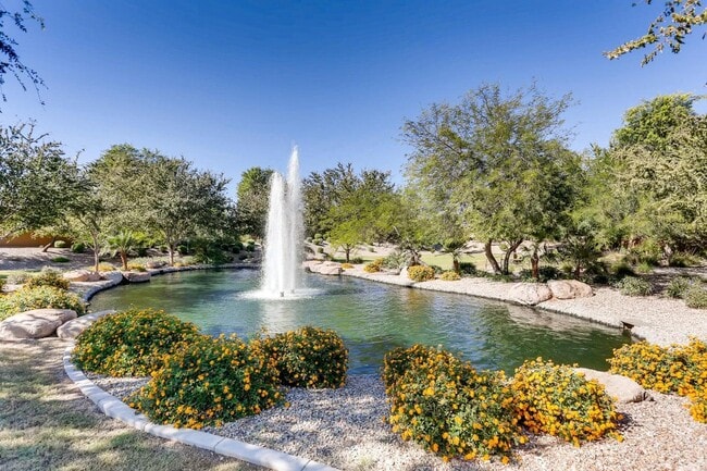 15865 W Vernon Ave in Goodyear, AZ - Building Photo - Building Photo