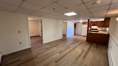 712 Central Ave in Dover, NH - Building Photo - Interior Photo