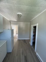 582 Sunbury St in Minersville, PA - Building Photo