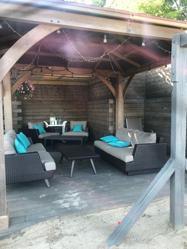 3599 Orchard Lake Rd, Unit 2 in West Bloomfield, MI - Building Photo - Building Photo