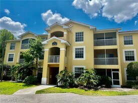 4710 St Croix Ln in Naples, FL - Building Photo