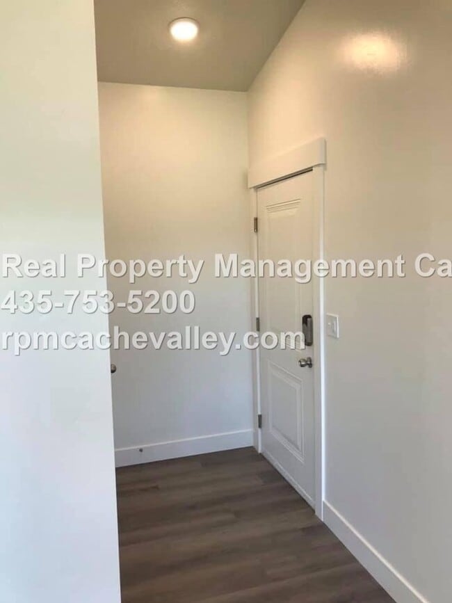 163 E 550 N in Providence, UT - Foto de edificio - Building Photo