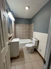 525 Carey St in Hutchinson, KS - Building Photo - Building Photo