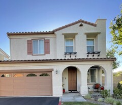 26019 Brinton Plz in Santa Clarita, CA - Building Photo