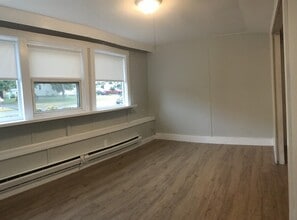 10 Oxford Ave in Haverhill, MA - Building Photo - Building Photo