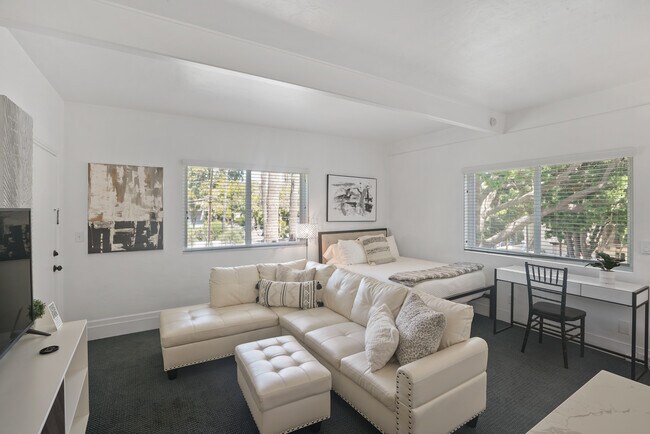 201 Bath St, Unit #6 Beach Penthouse in Santa Barbara, CA - Building Photo - Building Photo