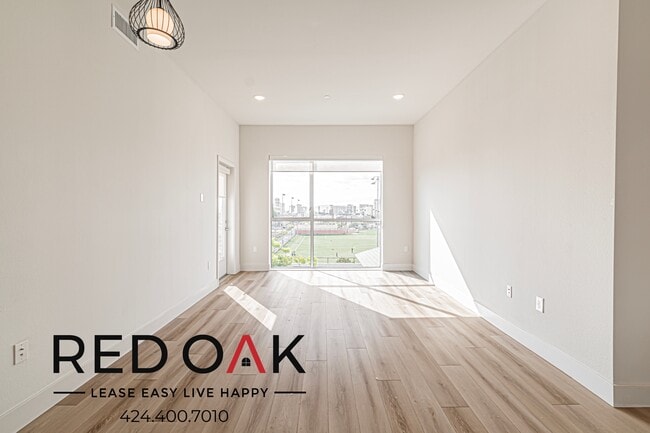 property at 1331 W 7th St