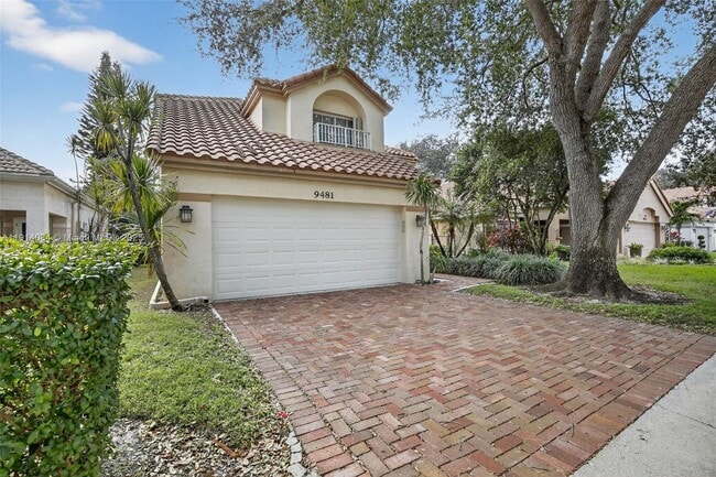 9481 Oak Grove Cir in Davie, FL - Building Photo - Building Photo