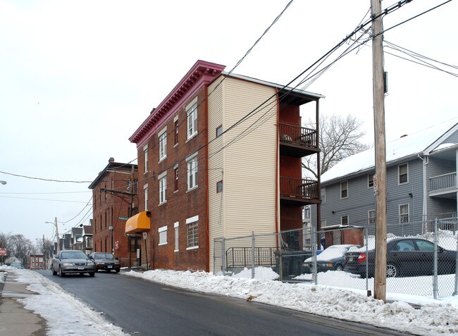 57-59 Fairmount St in Hartford, CT - Foto de edificio - Building Photo