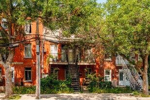 783 Desnoyers Rue in Montréal, QC - Building Photo