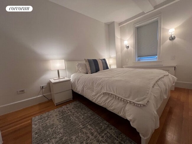 27 W 72nd St in New York, NY - Foto de edificio - Building Photo