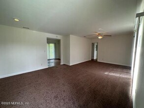 3427 Rogero Rd in Jacksonville, FL - Building Photo - Building Photo