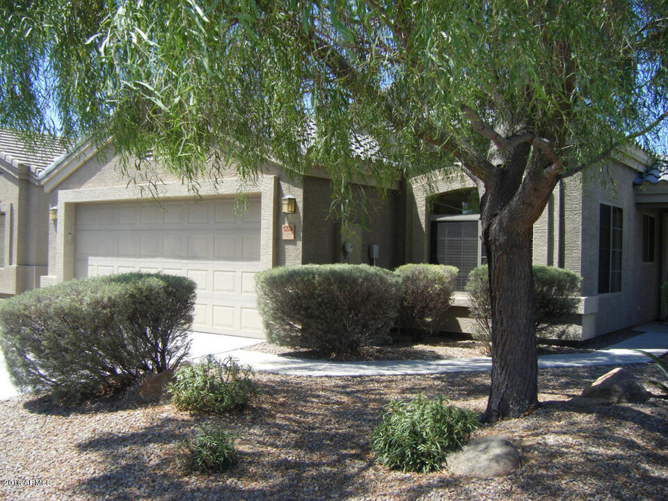 12534 W Lisbon Ln in El Mirage, AZ - Building Photo