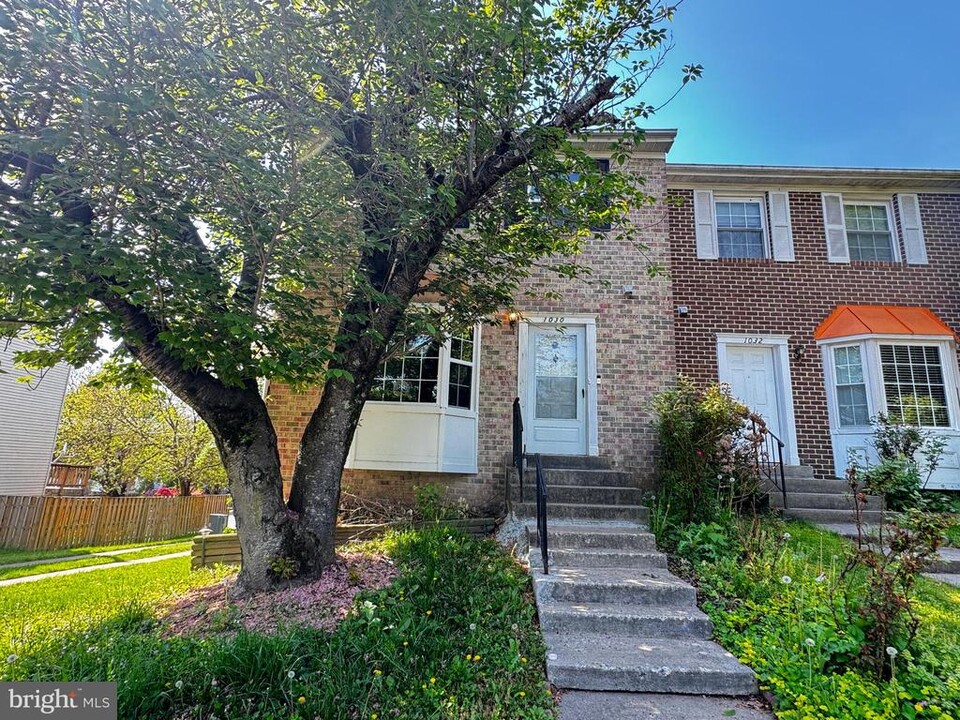 1030 Travis Ln in Gaithersburg, MD - Building Photo