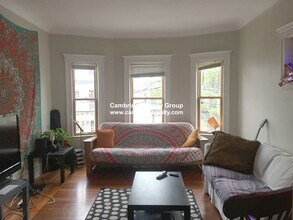85 Lowden Ave, Unit 2T in Somerville, MA - Building Photo - Building Photo