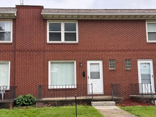 property at 122 Spangler Rd NE