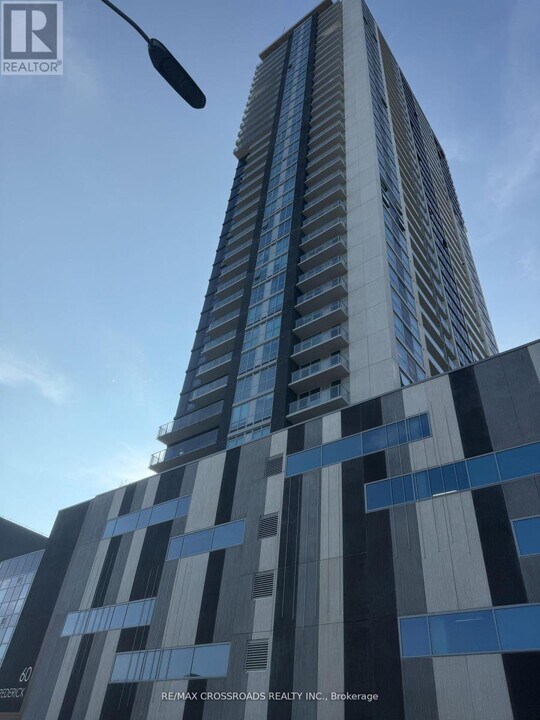 60 Frederick St in Kitchener, ON - Building Photo