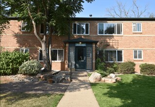 Cascade Apartments in Boulder, CO - Building Photo - Building Photo