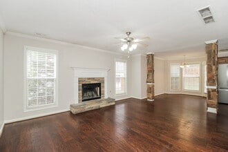 155 Avondale Cir in Newnan, GA - Building Photo - Building Photo