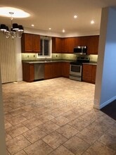 72 Solsbury Crescent in Hamilton, ON - Building Photo - Building Photo