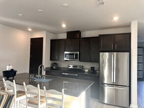 4044 Southern Vis Lp in St. Cloud, FL - Building Photo - Building Photo