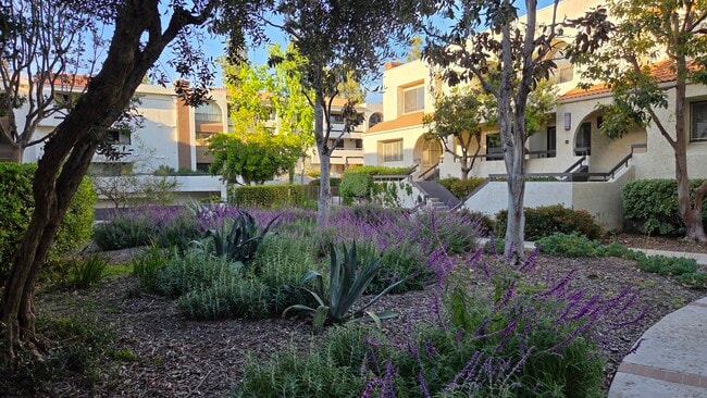 property at 21620 Burbank Blvd