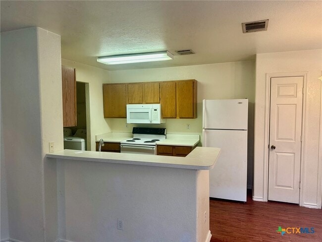 128 Cedargrove in San Marcos, TX - Building Photo - Building Photo