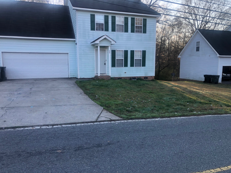 1037 S Church St in Monroe, NC - Building Photo