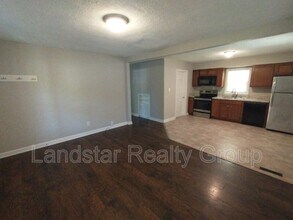 5612 Walnut Way in Louisville, KY - Building Photo - Building Photo