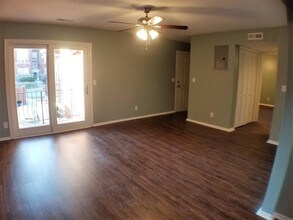 4115 Warwick Blvd-Unit -4 in Kansas City, MO - Building Photo - Building Photo