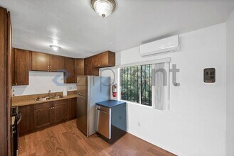 2458 Normandie Ave in Los Angeles, CA - Foto de edificio - Building Photo