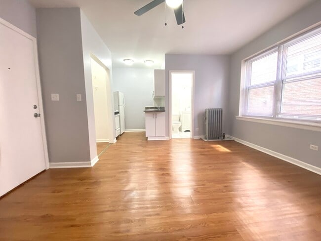 4241 N Kenmore Ave in Chicago, IL - Building Photo - Building Photo