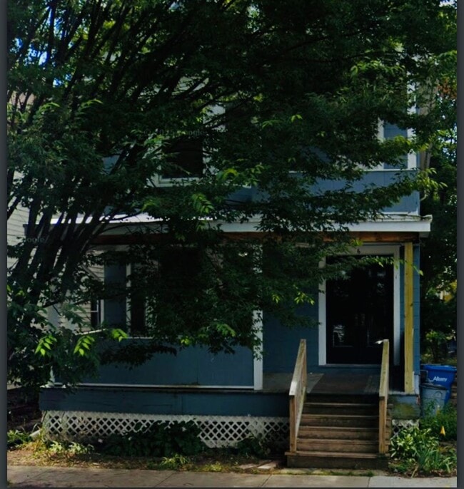 property at 6 Barclay St