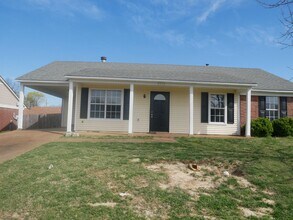 2570 Bryce Cove in Horn Lake, MS - Building Photo - Building Photo