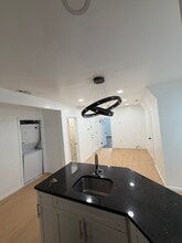 197 S 11th St, Unit 3 in Newark, NJ - Foto de edificio - Building Photo