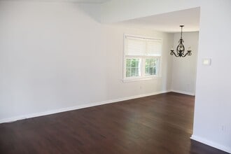 2415 Shellpot Dr in Wilmington, DE - Building Photo - Building Photo
