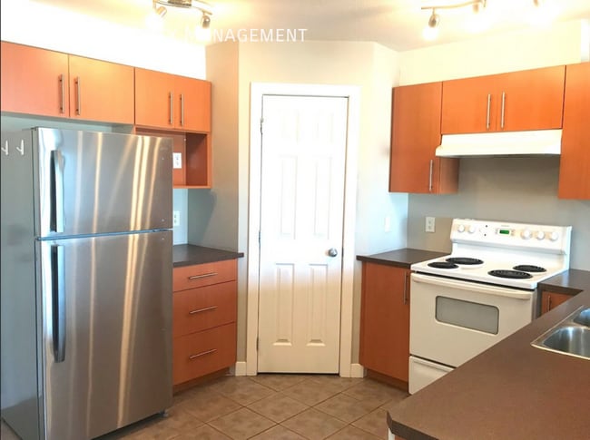 1724 26 Ave SW in Calgary, AB - Building Photo - Building Photo